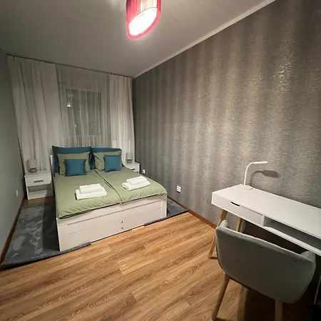 Rembertow Apartment *
